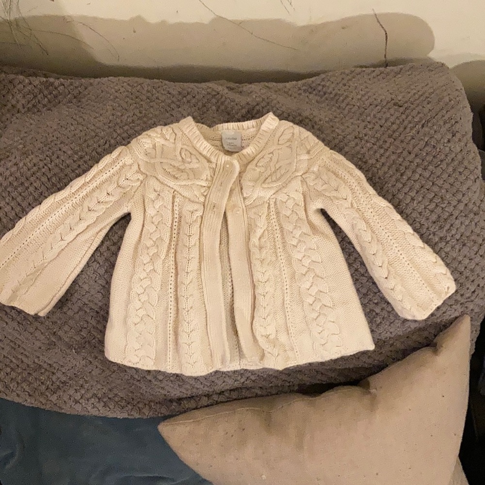 🍬3/$25 Baby gap cardigan